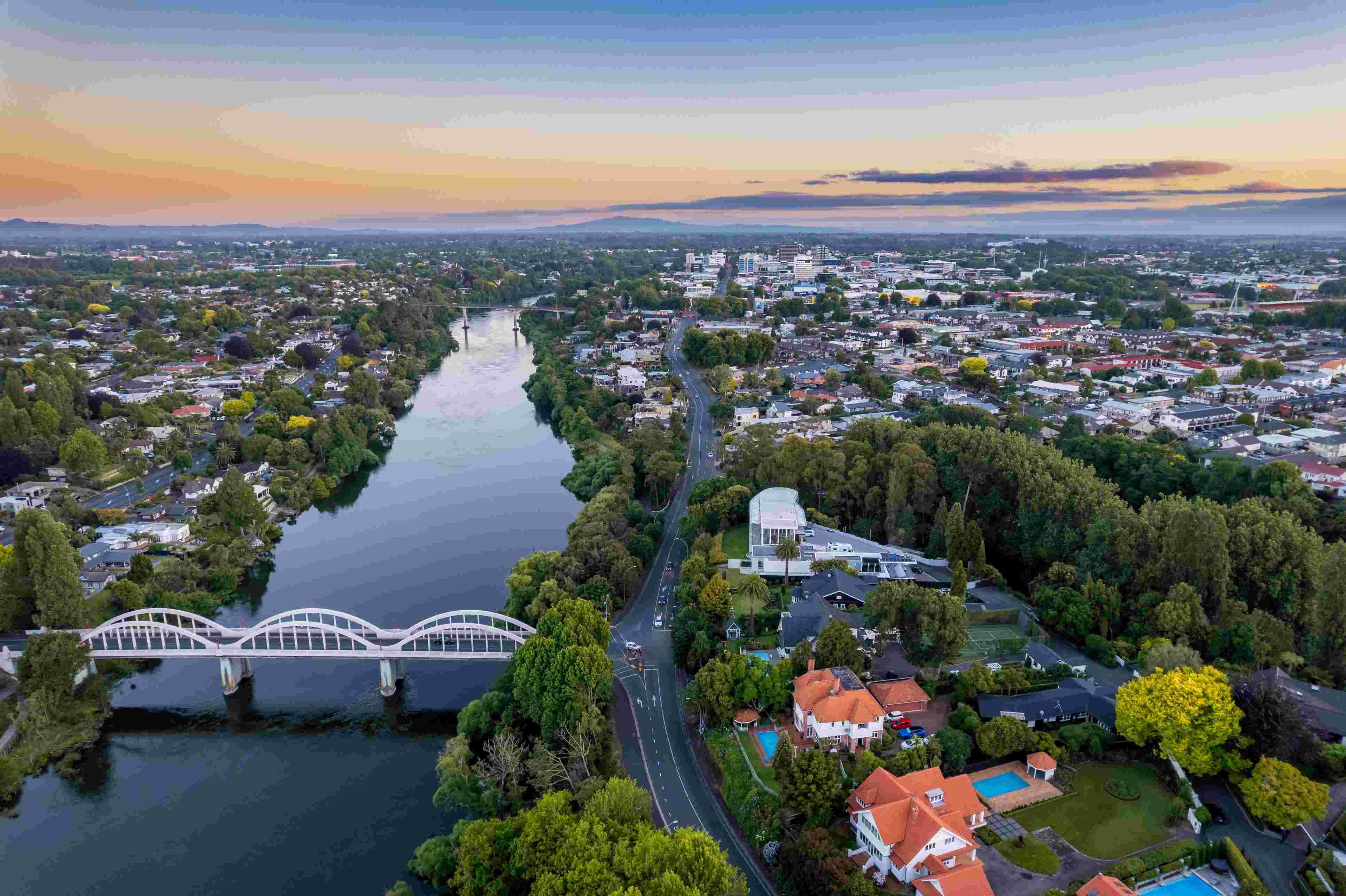 Dentist - Hamilton 3615068